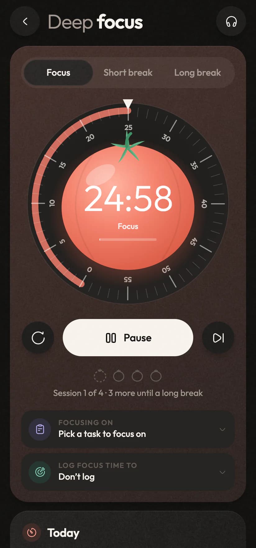 Deep focus: the tomato dial counting down a 25-minute session, with pause and skip